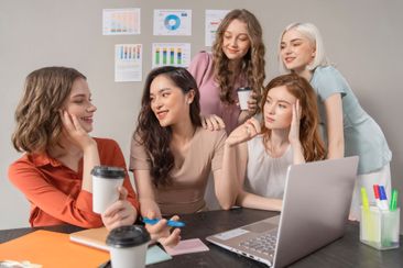 Gợi ý tổ chức các hoạt động truyền thông nội bộ hiệu quả trên GapoWork