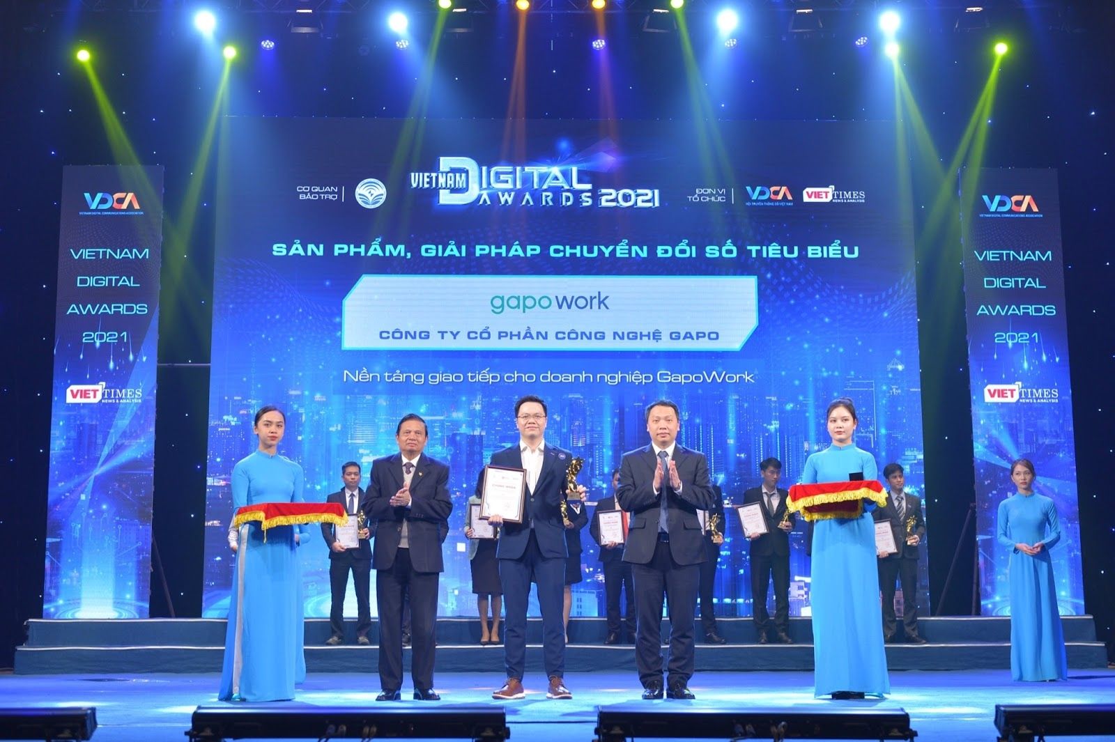 GapoWork tự hào được vinh danh tại Lễ trao giải thưởng Chuyển đổi số Việt Nam 2021 - Ảnh 2